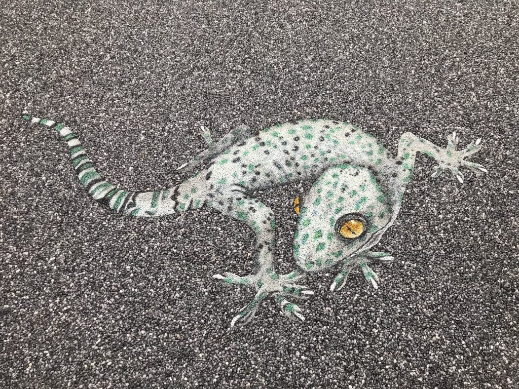 Steinteppich Motiv Gecko